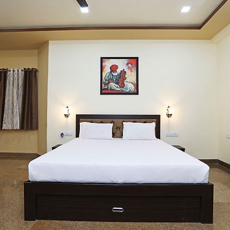 Oyo 9428 Hill View Room Goverdhan Vilas Udaipur Ngoại thất bức ảnh
