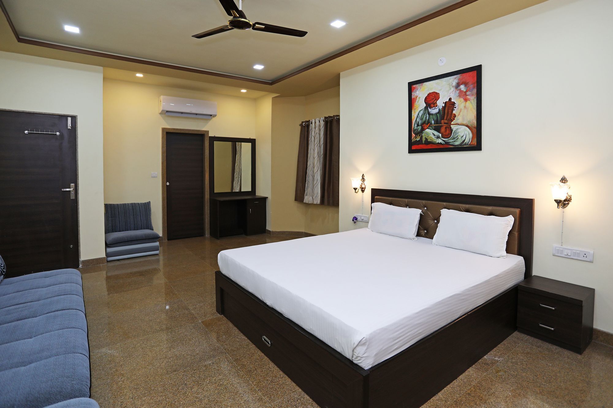 Oyo 9428 Hill View Room Goverdhan Vilas Udaipur Ngoại thất bức ảnh