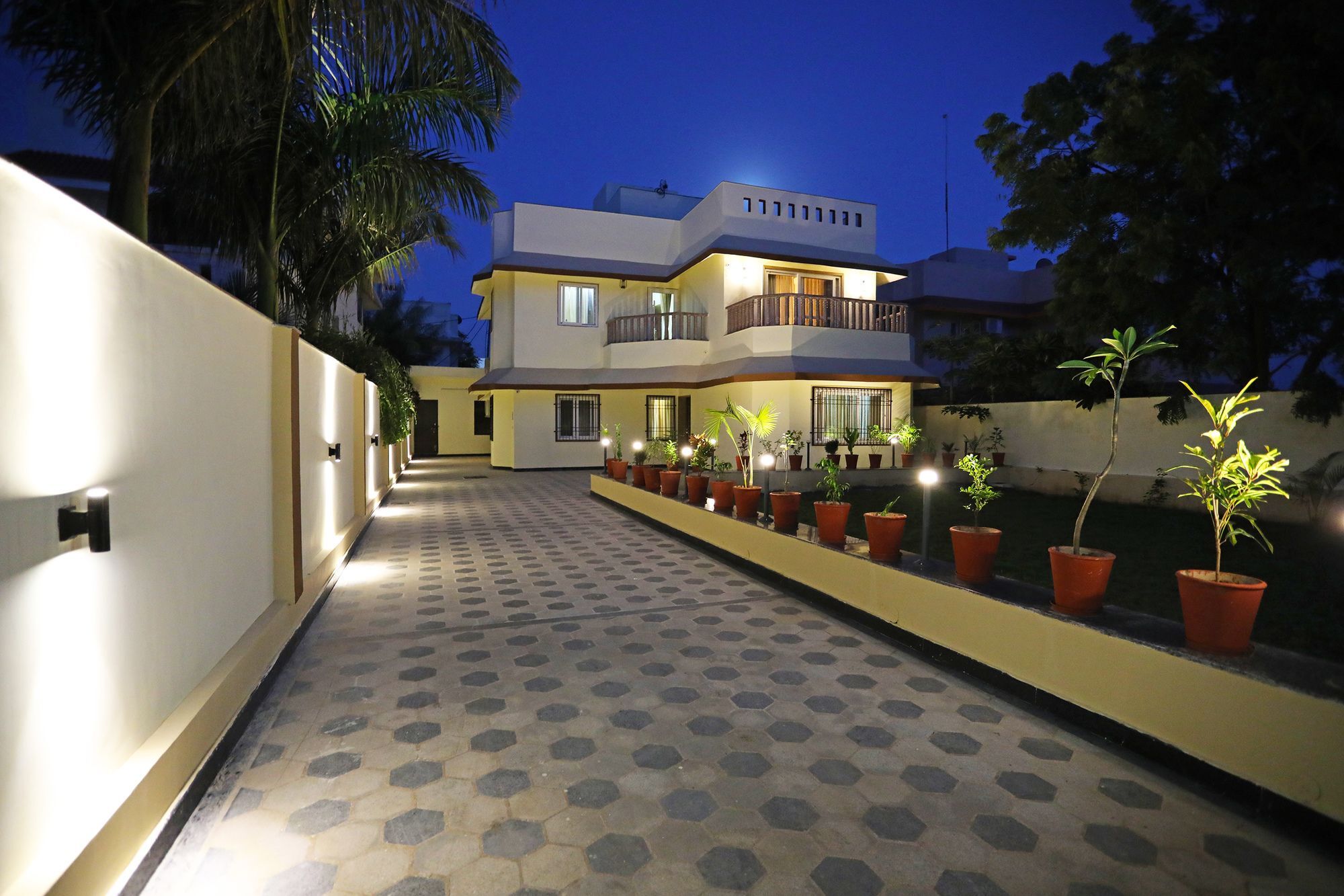 Oyo 9428 Hill View Room Goverdhan Vilas Udaipur Ngoại thất bức ảnh