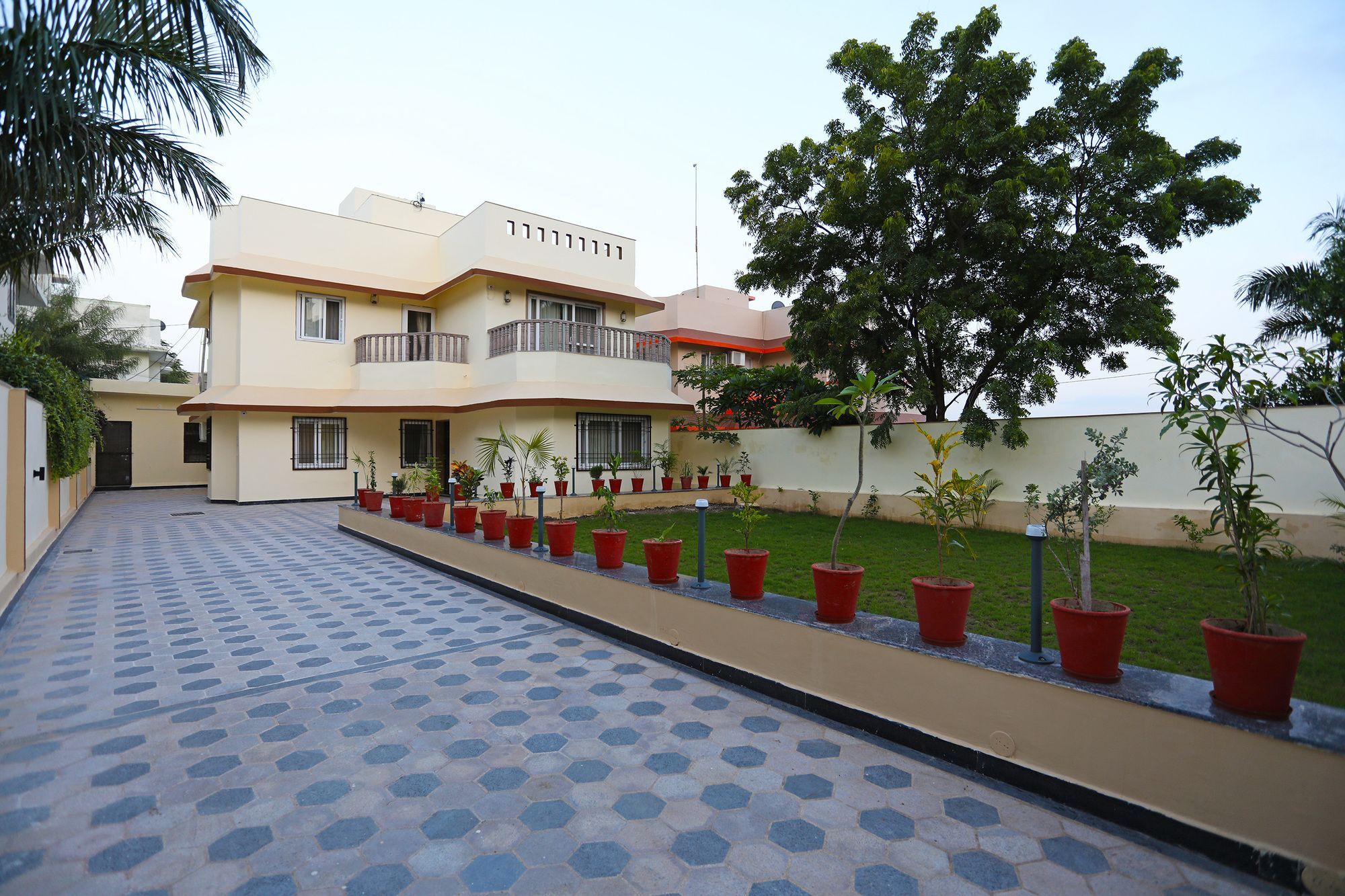 Oyo 9428 Hill View Room Goverdhan Vilas Udaipur Ngoại thất bức ảnh