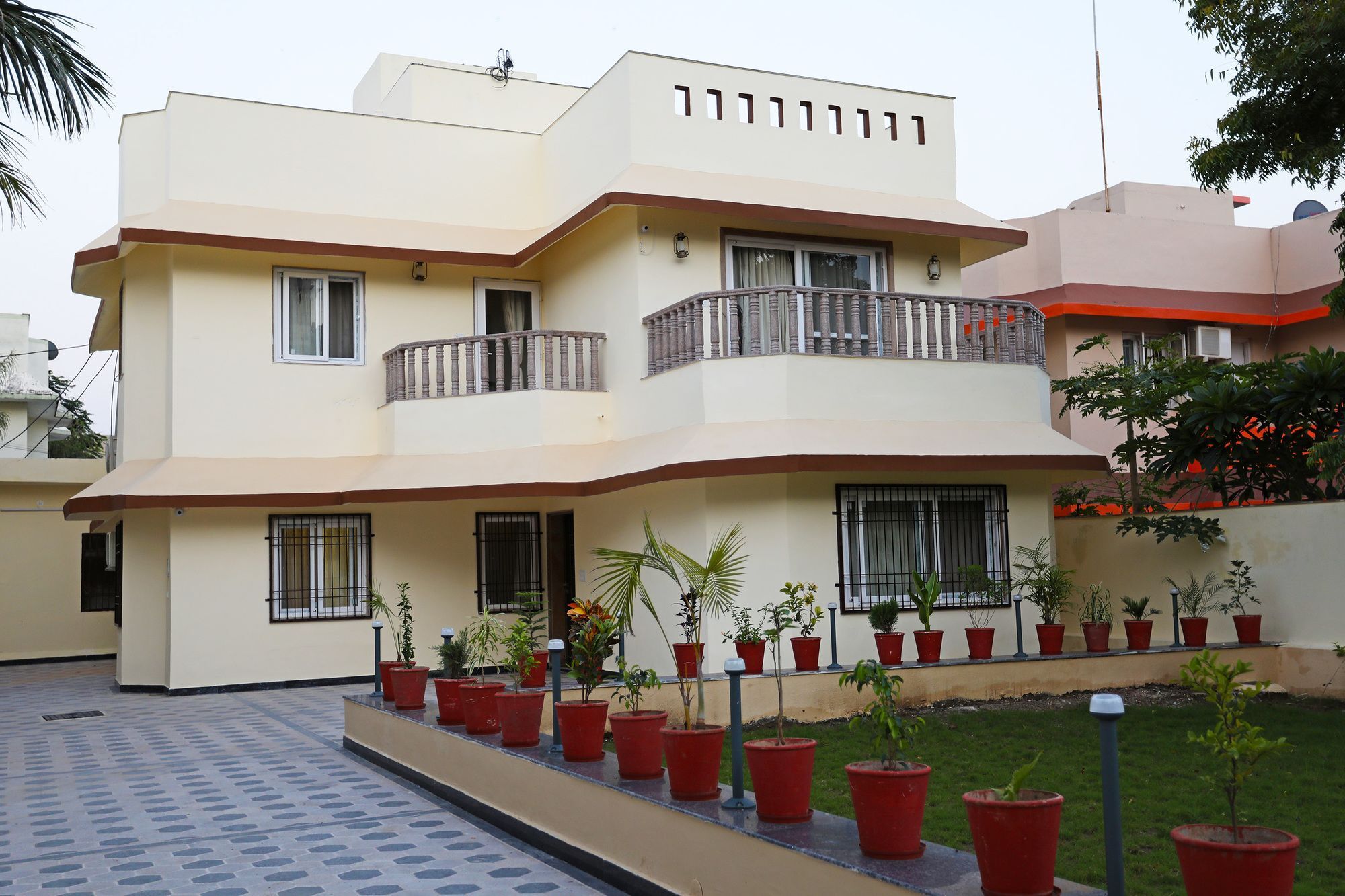 Oyo 9428 Hill View Room Goverdhan Vilas Udaipur Ngoại thất bức ảnh