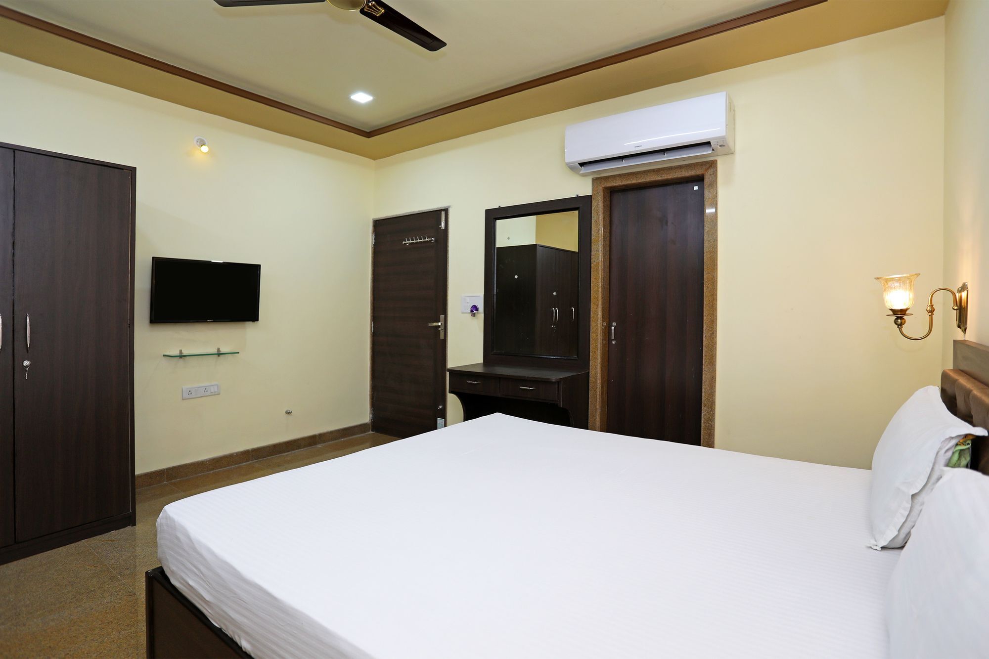 Oyo 9428 Hill View Room Goverdhan Vilas Udaipur Ngoại thất bức ảnh